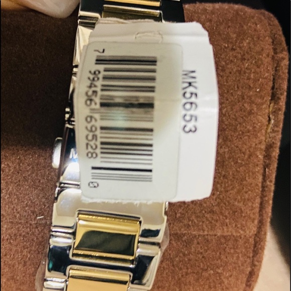 Michael Kors Bradshaw Watch *NWT* - Picture 8 of 8